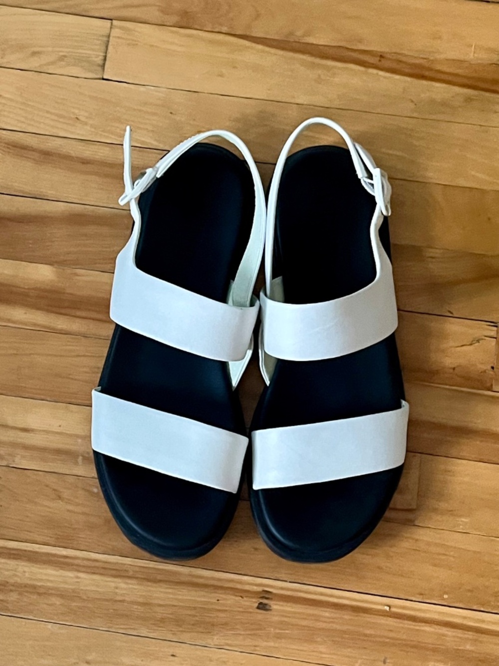 Minimalist sandals in white leather - Camper Size 39
